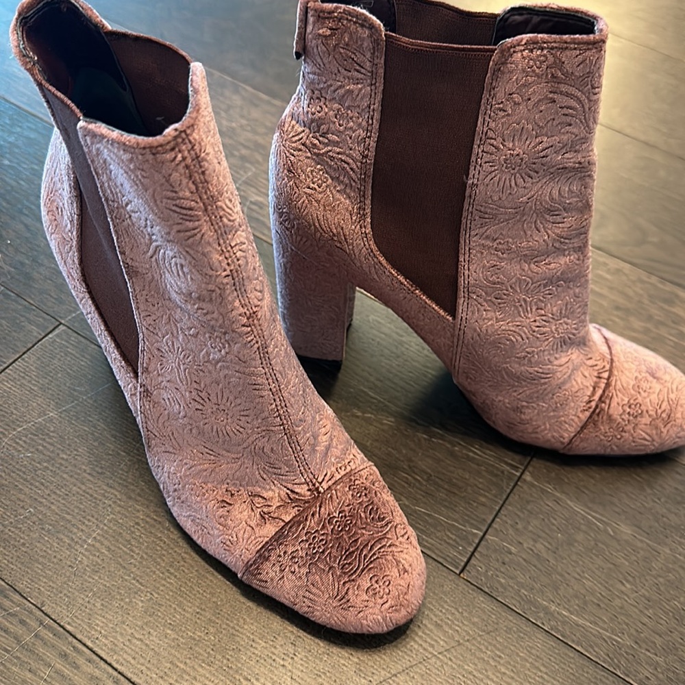 Sam Edelman Suede Booties Size 9 - Picture 6 of 8